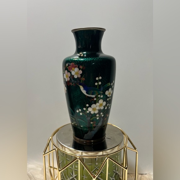 Stunning Vintage antique
Japanese enamel cloisonne vases 835 - Picture 1 of 9